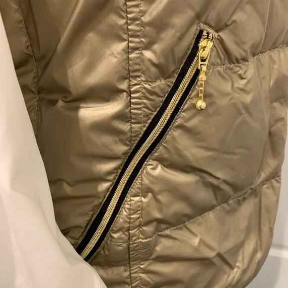 Women's Bronze Puffer Vest - Picture 5 of 9